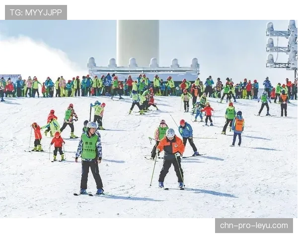北京滑雪市场热度攀升,冬季滑雪装备需求急剧上升,北京滑雪冷吗